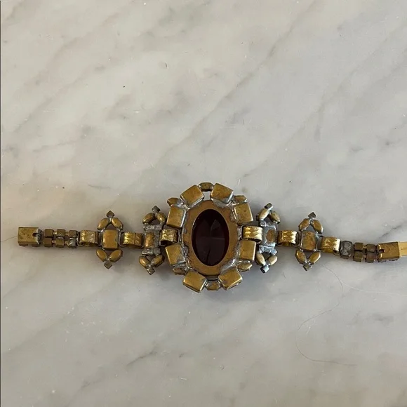 Vintage costume jewelry Elegant Pink and Gold Women's Bracelet from England - Picture 2 of 6